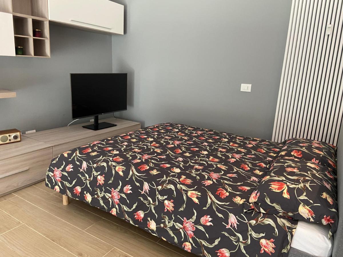 Casa Di Laura Mono E Bilo Di Fronte Ospedale San Raffaele Apartment Сеграте Екстериор снимка